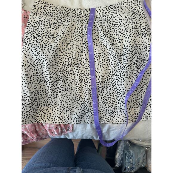 Urban Outfitters‎ Women’s Mini Skirt Black and White NWT - Picture 9 of 9